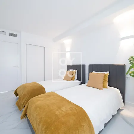 Infinity Blue Luxury Flat By Oyoostays Apartamento *