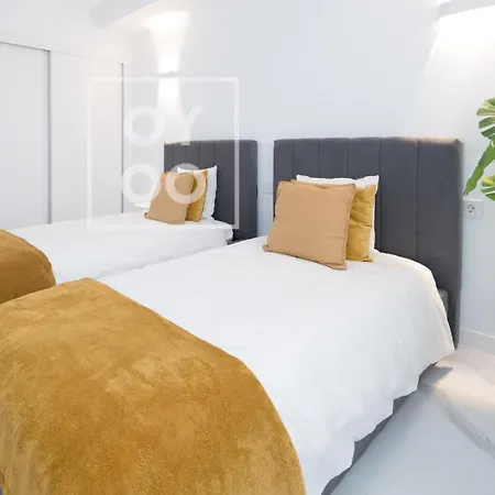 Lägenhet Infinity Blue Groundfloor Apt, Beachfront, Heated Pool - By Oyoostays Torrevieja