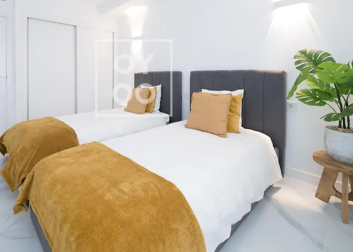 Apartment Infinity Blue Groundfloor Apt, Beachfront, Heated Pool - By Oyoostays Torrevieja